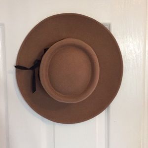 tan oversized fedora